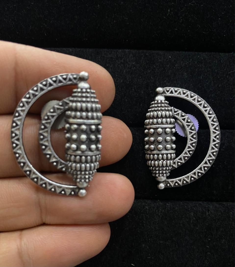 SILVER LOOK ALIKE EARRING SET
