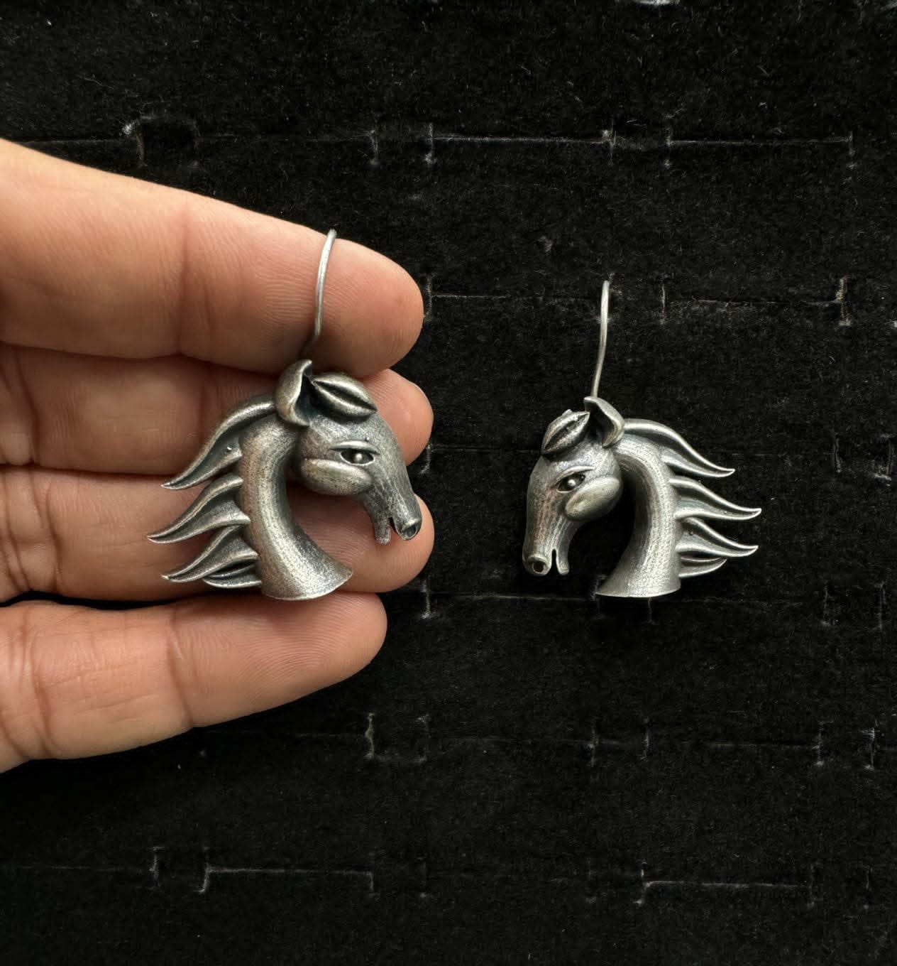 SILVER LOOK ALIKE EARRING SET