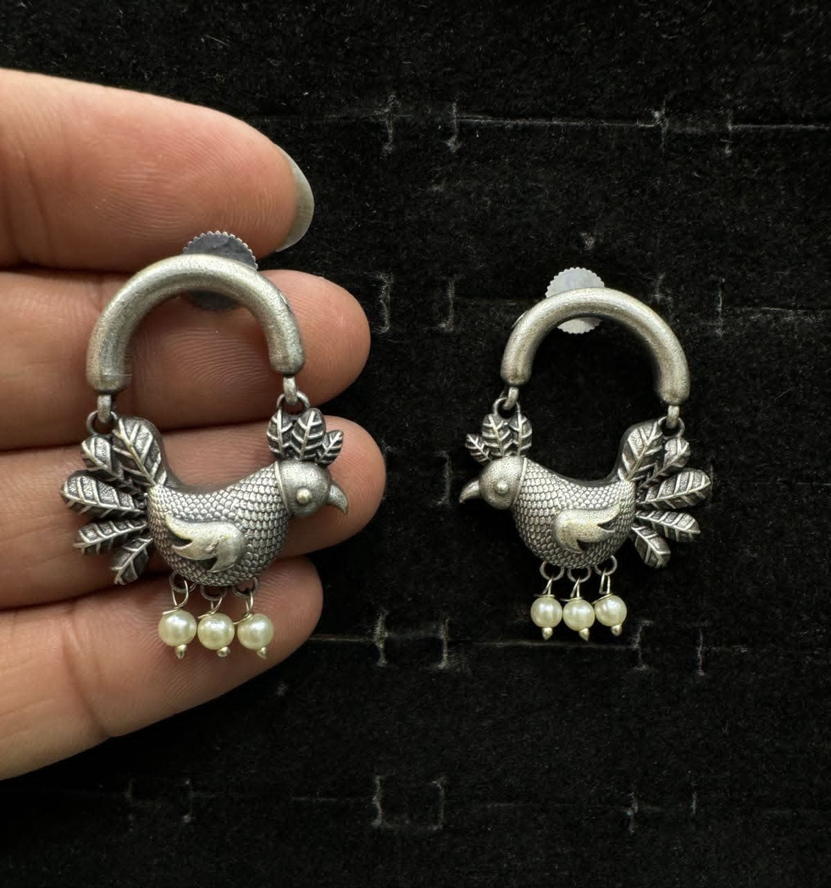 SILVER LOOK ALIKE EARRING SET