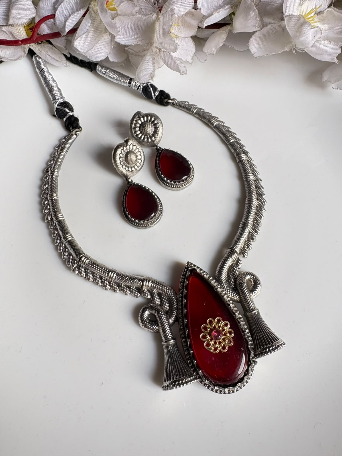 STATEMENT SLA NECKPIECE