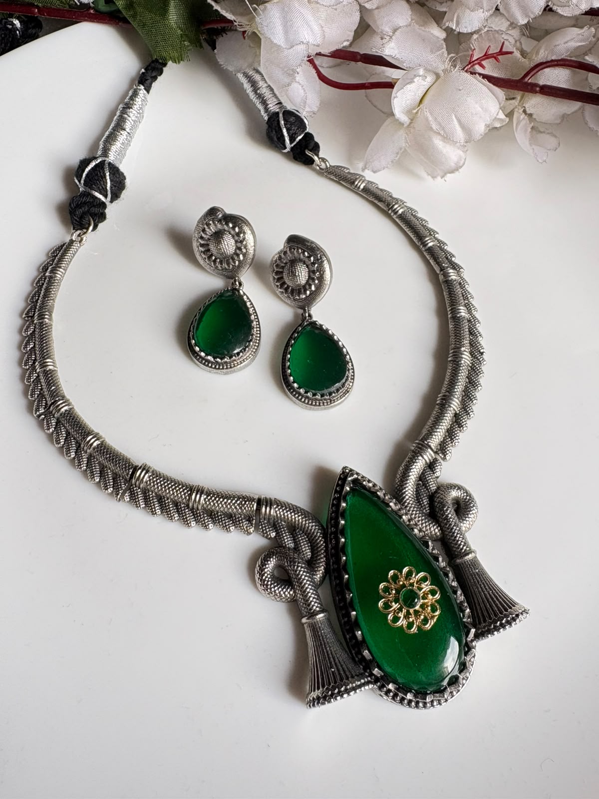 STATEMENT SLA NECKPIECE